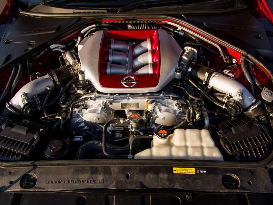  Nissan GT-R by Nismo 2014 года  (фото 14 из 46)
